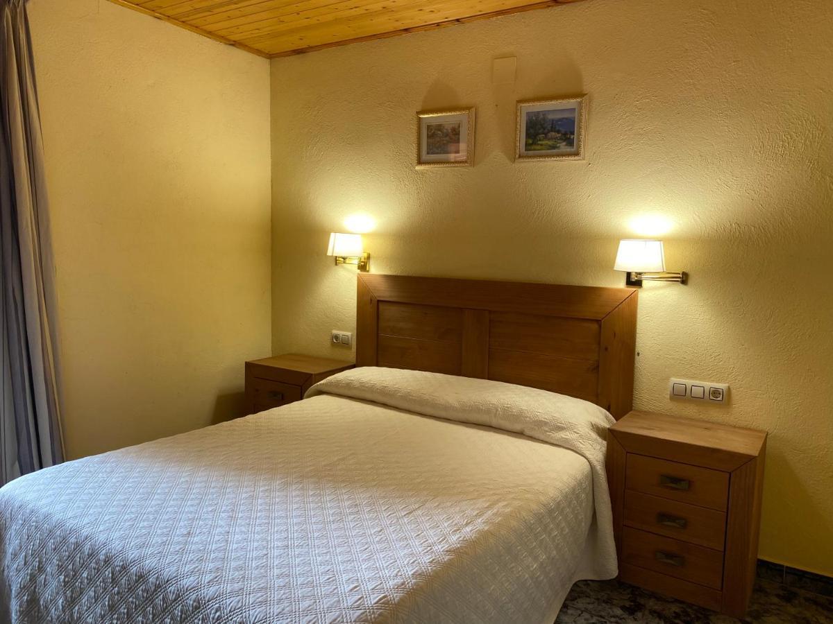 Hotel Rural Cal Amadeu Vilanova de Escornalbou Екстер'єр фото