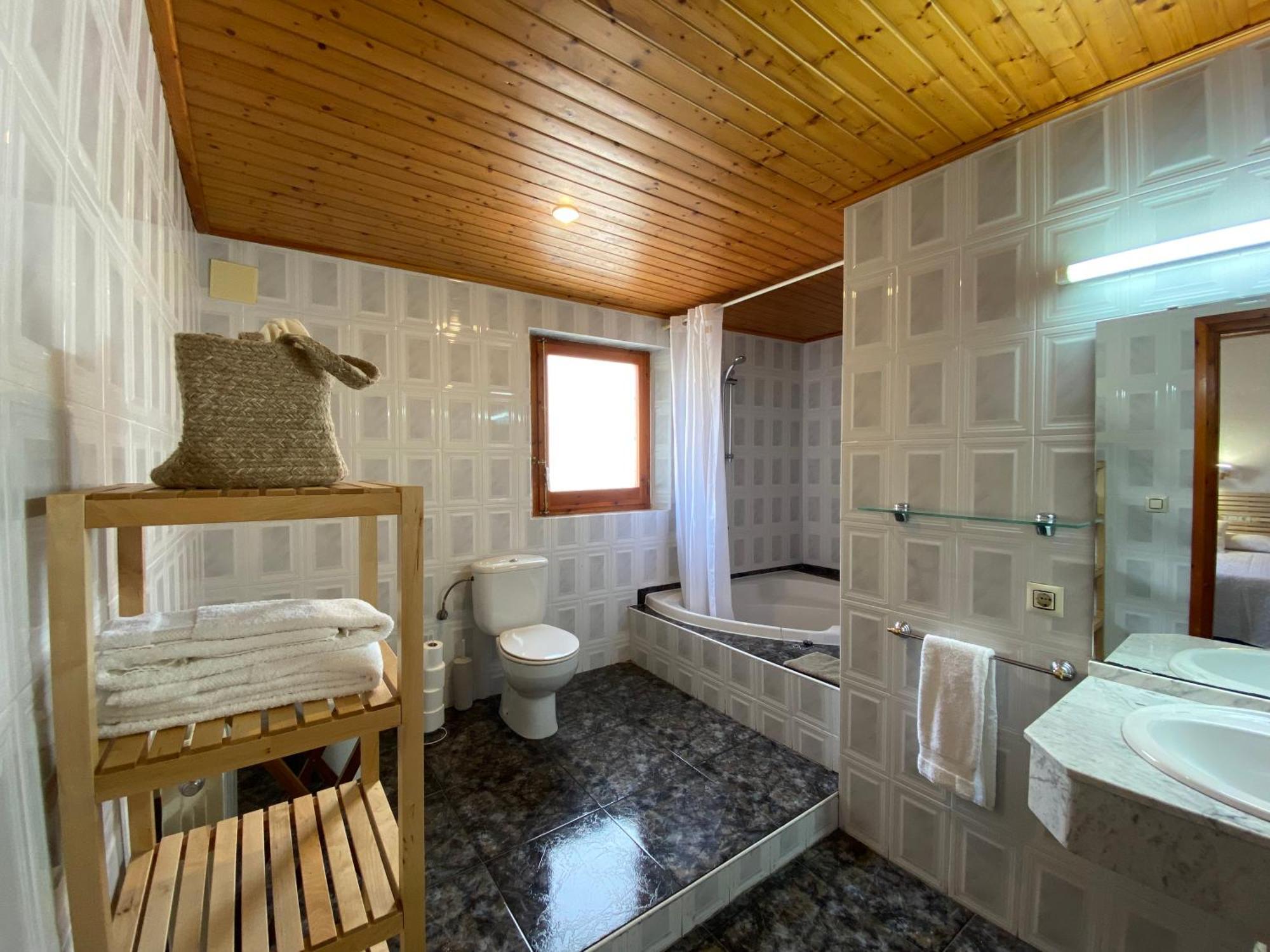 Hotel Rural Cal Amadeu Vilanova de Escornalbou Екстер'єр фото